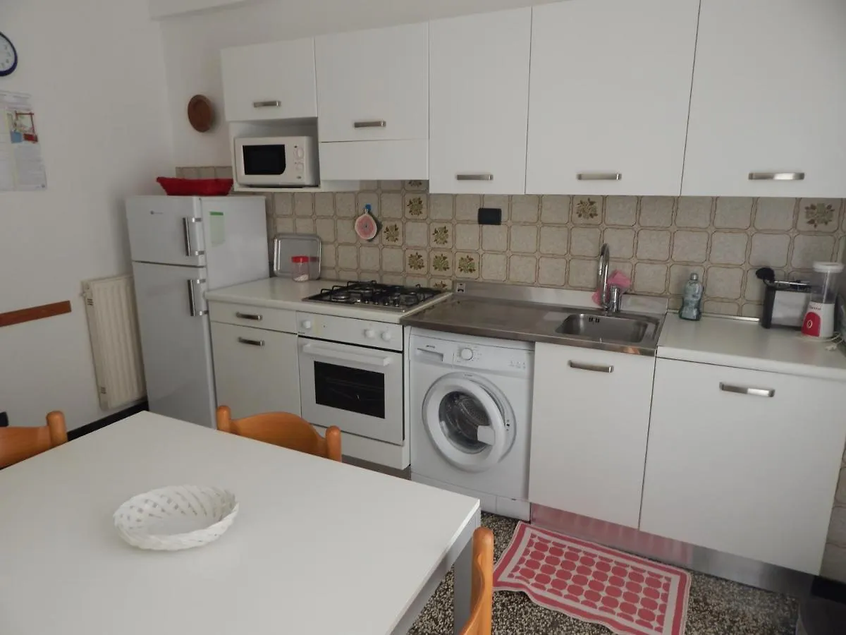 Casa Vacanze Domus Erna 0*, Finale Ligure
